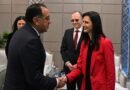 رئيس الوزراء يلتقي نائبة رئيس الوزراء وزيرة خارجية بلغاريا