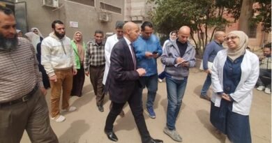 مسعود يتفقد سير العمل بمستشفى الرمد بالزقازيق