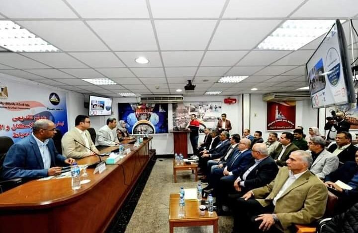 وزير الإسكان ومحافظ دمياط يتابعان موقف خدمات مياه الشرب والصرف الصحى والمشروعات الجارية بالمحافظة