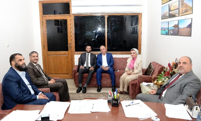 جامعة المنصورة تستقبل وفد السفارة الليبية لتعزيز سبل التعاون