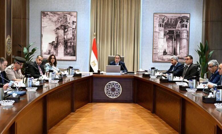 رئيس الوزراء يترأس اجتماع اللجنة الرئيسية لتقنين أوضاع الكنائس والمباني الخدمية التابعة لها