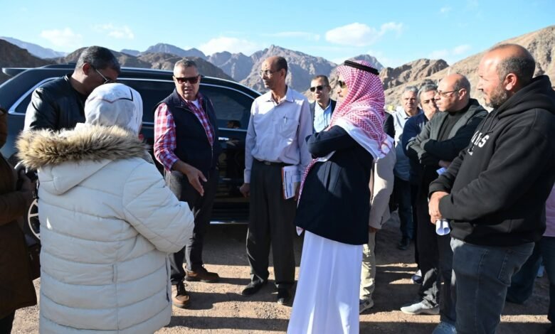 محافظ جنوب سيناء يتفقد ساحة انتظار النقل الثقيل بطابا