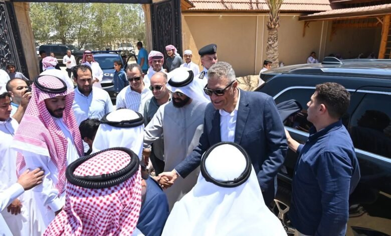 محافظ جنوب سيناء يلتقي مشايخ وعواقل أهالي رأس سدر لبحث مطالب المواطنين