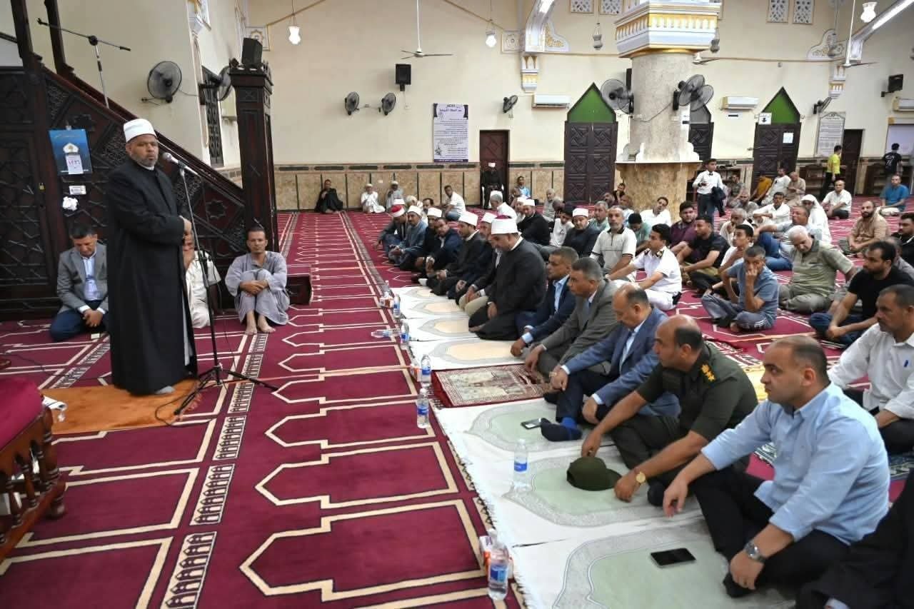 محافظ جنوب سيناء يشهد احتفالية المولد النبوي الشريف بمسجد الحق المبين بطور سيناء