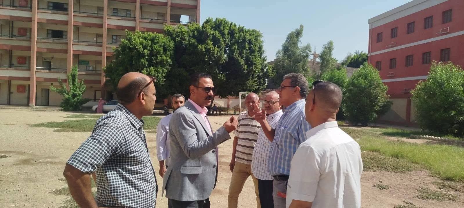 مدير عام تعليم دشنا شمال قنا يتفقد مدارس السمطا بحري