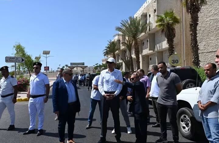 محافظ جنوب سيناء يتابع الأعمال المنفذة بخطة الطرق بشرم الشيخ