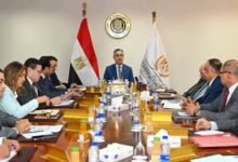 وزير التموين يعقد اجتماعًا موسعًا مع الشعبة العامة للمخابز وغرفة صناعة الحبوب لمتابعة منظومتي الطحن والخبز