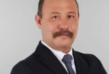 محمود كمال رضوان يطالب وزير التعليم بإعادة النظر في طرق الدراسة