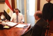 وزير الصحة يوجه الشكر لرئيس الهيئة العامة للتأمين الصحي السابق