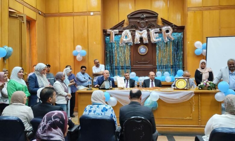 مديرية الشئون الصحية بالقاهرة تُكرِّم الأستاذ الدكتور/ تامر مدكور