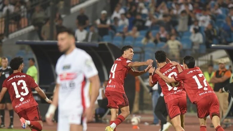 الاهلي في صدارة الدوري المصري بعد الفوز على الزمالك بهدفين