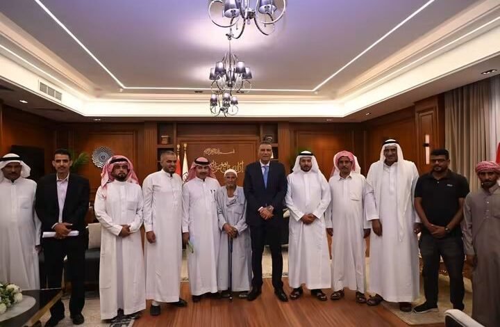 محافظ جنوب سيناء يلتقي أعضاء مجلسي النواب والشيوخ ومشايخ وعواقل المحافظة لبحث مطالب المواطنين