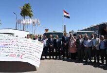 محافظ جنوب سيناء يستقبل قافلة «بيت الزكاة والصدقات» لدعم الأسر الأولى بالرعاية