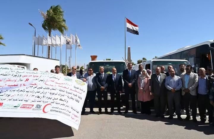 محافظ جنوب سيناء يستقبل قافلة «بيت الزكاة والصدقات» لدعم الأسر الأولى بالرعاية