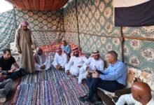محافظ جنوب سيناء يجري زيارة لتجمع طوبيا البدوي بطابا