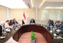 وزير التربية والتعليم يلتقي الرئيس التنفيذي لمجموعة “كيوتو إيكويكان” التعليمية اليابانية