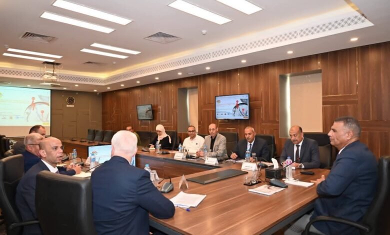 محافظ جنوب سيناء يلتقي وفد مشروع إنتاج الهيدروجين الأخضر