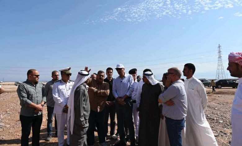 محافظ جنوب سيناء يتابع ميدانيًا تداعيات السيول بنويبع ويشيد بجهود وزارة الري في حماية المنشآت وحصاد مياه الأمطار