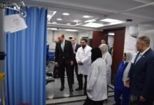 رئيس هيئة التأمين الصحي يتفقد مستشفى المقطم للتأمين الصحي