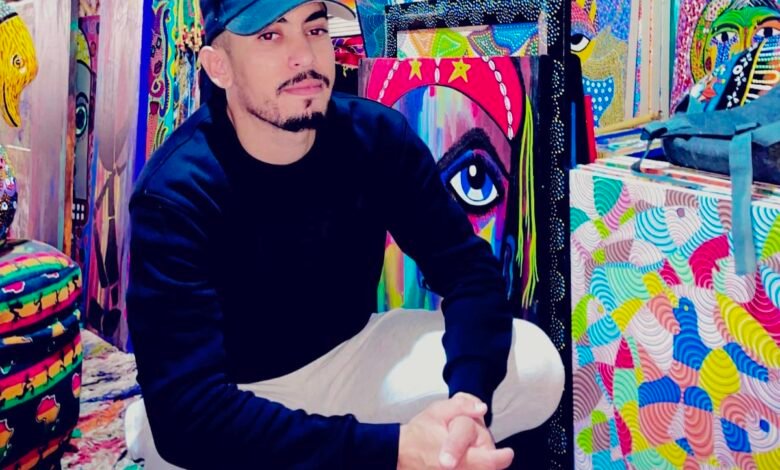محمد لكبير:فنان يصنع من النقطة لغة ومن المجسمات عالما من الابداع